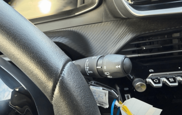 peugeot-2008-1-2-hybrid-145ch-allure-e-dcs6 - 159204686