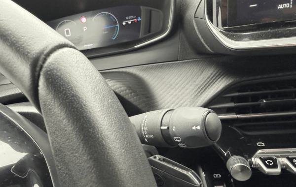 peugeot-2008-1-2-hybrid-145ch-allure-e-dcs6 - 159224686