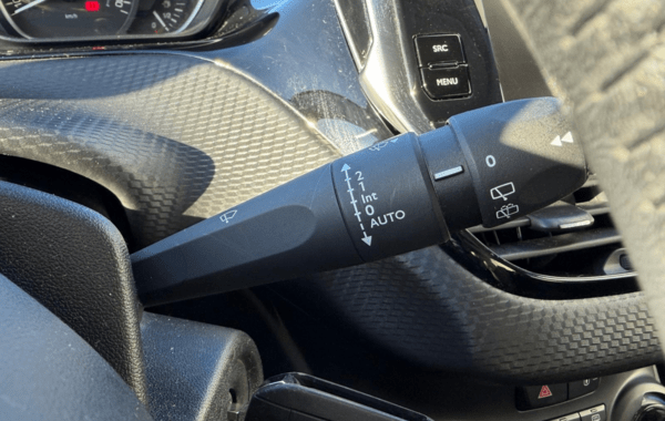 peugeot-208-1-5-bluehdi-100ch-e6-c-signature-bvm5-5p - 159264686