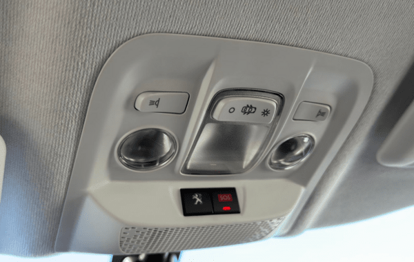 peugeot-208-1-5-bluehdi-100ch-e6-c-signature-bvm5-5p - 159264686