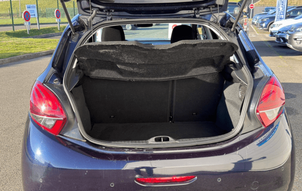 peugeot-208-1-5-bluehdi-100ch-e6-c-signature-bvm5-5p - 159264686