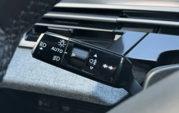 peugeot-3008-1-2-hybrid-136ch-allure-e-dcs6 - 159434686