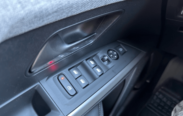 peugeot-3008-1-2-hybrid-136ch-allure-e-dcs6 - 159434686