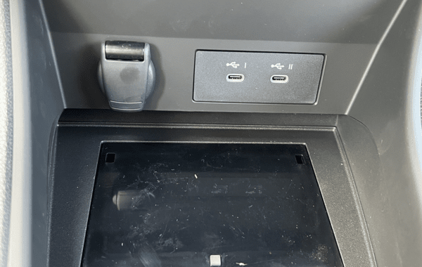 renault-captur-ii-1-8-e-tech-full-hybrid-160ch-techno-25 - 159874686