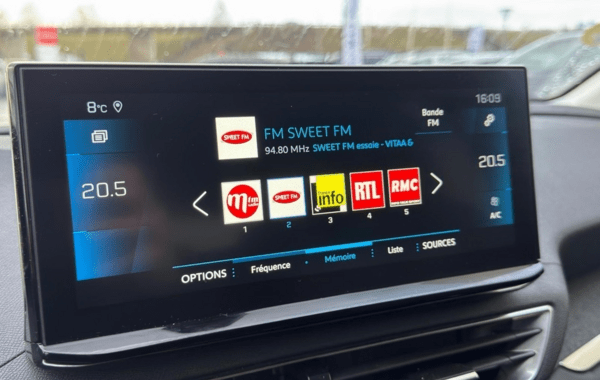 peugeot-3008-1-5-bluehdi-130ch-s-s-allure-eat8 - 159974686