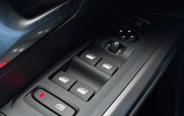 peugeot-3008-1-2-hybrid-145ch-allure-e-dcs6 - 160384686