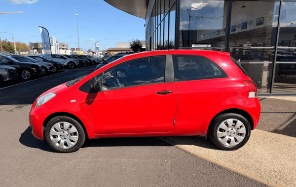 toyota-yaris-100-vvt-i-start-stop-confort-3p - 160464686