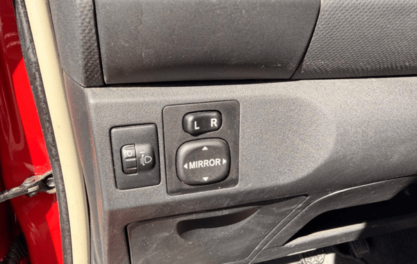 toyota-yaris-100-vvt-i-start-stop-confort-3p - 160464686