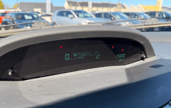 toyota-yaris-100-vvt-i-start-stop-confort-3p - 160464686