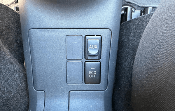 toyota-yaris-100-vvt-i-start-stop-confort-3p - 160464686