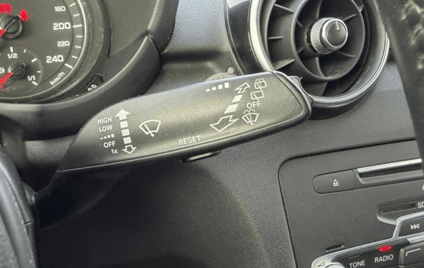 audi-a1-sportback-1-0-tfsi-95ch-ultra - 160764686