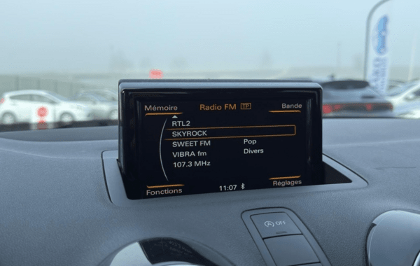 audi-a1-sportback-1-0-tfsi-95ch-ultra - 160764686