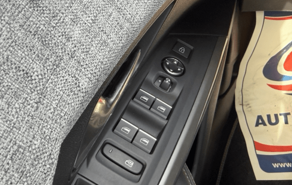 peugeot-5008-hybrid-145ch-gt-e-dcs6 - 160794686