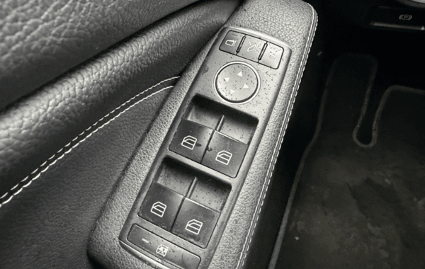 mercedes-gla-200-d-136ch-sensation-7g-dct-euro6c - 160884686