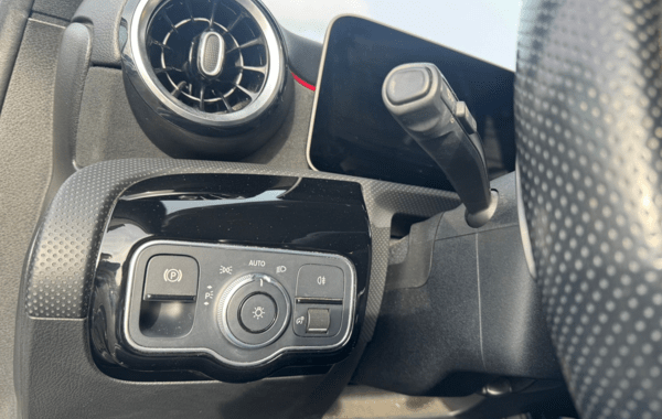 mercedes-classe-a-200-d-150ch-amg-line-8g-dct - 161204686