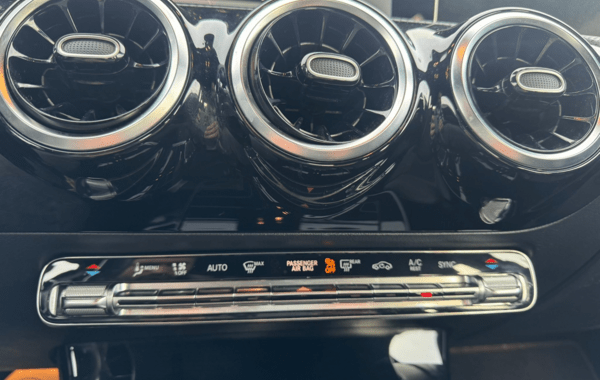 mercedes-classe-a-200-d-150ch-amg-line-8g-dct - 161204686