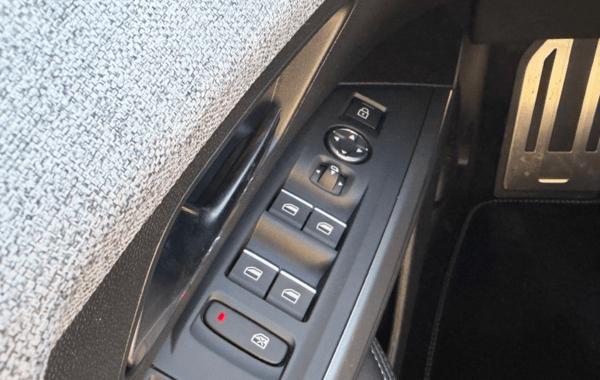 peugeot-5008-hybrid-145ch-gt-e-dcs6 - 161554686