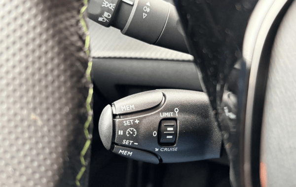 peugeot-2008-1-2-hybrid-145ch-gt-e-dcs6 - 161654686