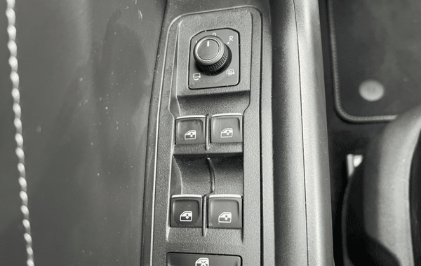 volkswagen-t-roc-1-5-tsi-evo2-150ch-r-line-dsg7 - 161944686