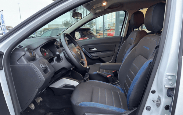 dacia-duster-1-5-blue-dci-115ch-15-ans-4x2-20 - 162024686