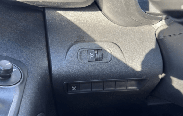 citroen-berlingo-van-m-1000kg-bluehdi-130-s-s-club-eat8 - 164424686