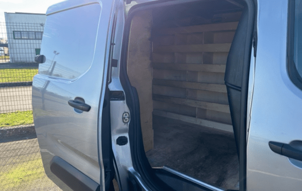 citroen-berlingo-van-m-1000kg-bluehdi-130-s-s-club-eat8 - 164424686