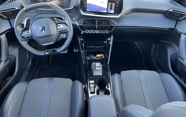 peugeot-2008-1-2-puretech-130ch-s-s-gt-eat8 - 164484686