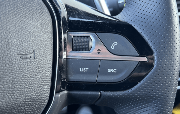 peugeot-2008-1-2-puretech-130ch-s-s-gt-eat8 - 164484686