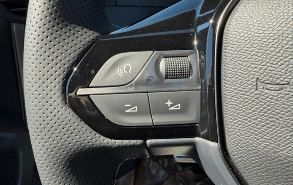 peugeot-2008-1-2-hybrid-145ch-gt-e-dcs6 - 165604686