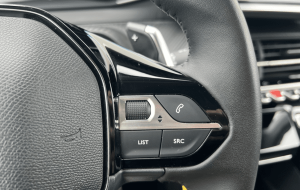 peugeot-208-1-2-hybrid-110ch-allure-e-dcs6 - 165744686