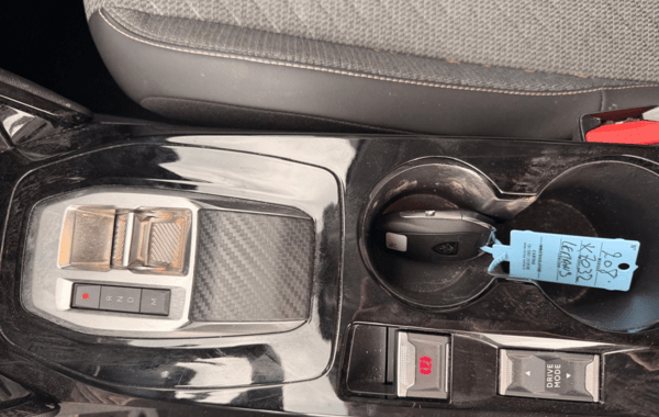 peugeot-208-1-2-hybrid-110ch-allure-e-dcs6 - 165754686