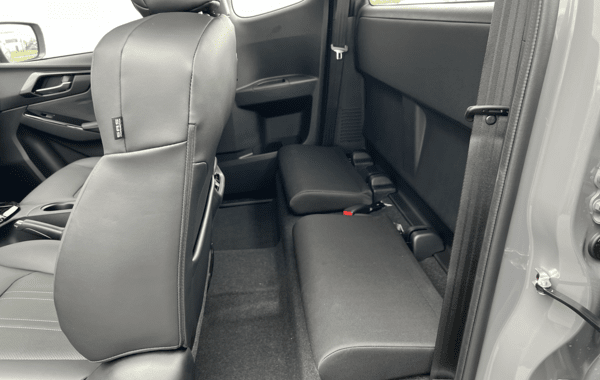 isuzu-d-max-2-2-ddi-164ch-nitro-sport-space-a-t - 165784686