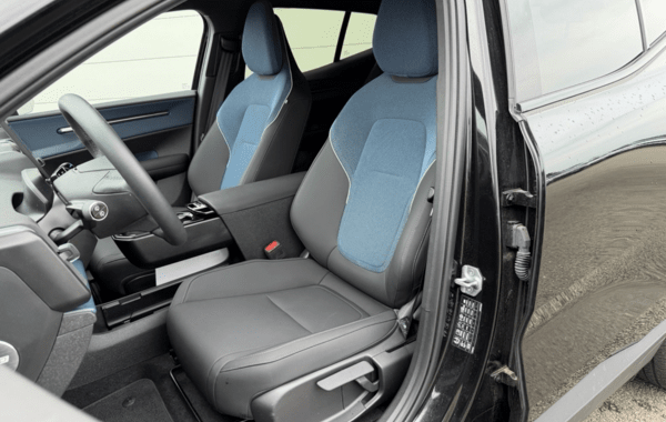 volvo-ex30-single-272ch-plus - 166304686