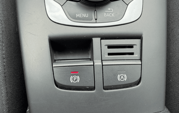 audi-a3-berline-1-4-tfsi-125ch-ambition - 166944686