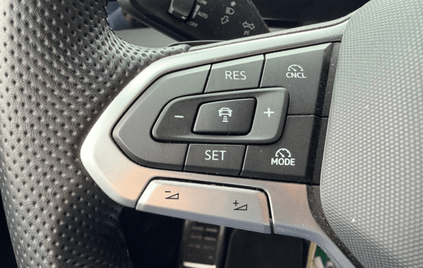 volkswagen-tiguan-2-0-tdi-150ch-r-line-dsg7 - 167744686