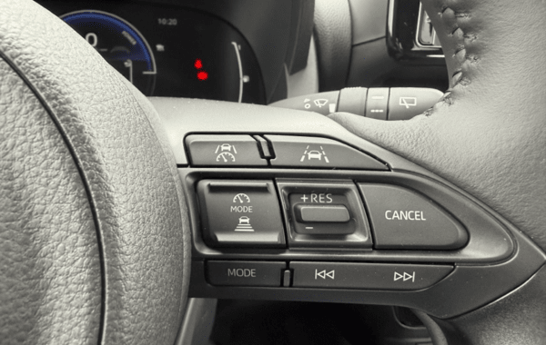 toyota-yaris-116h-design-5p-my25 - 167814686