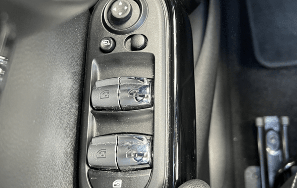 mini-mini-5-portes-cooper-136ch-business-design-bva7 - 167844686