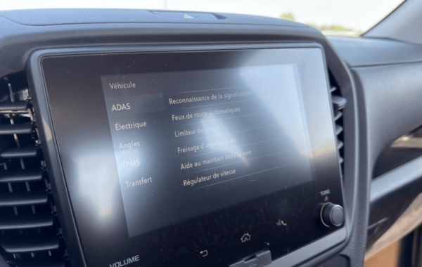 isuzu-d-max-2-2-ddi-164ch-b-strong-space-m-t - 167864686