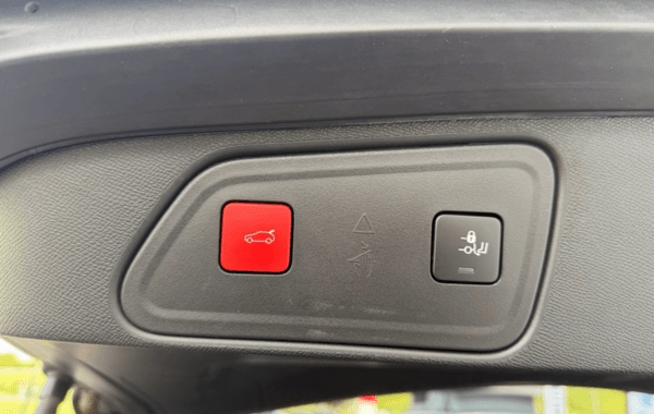 peugeot-3008-1-5-bluehdi-130ch-s-s-allure-eat8 - 168654686