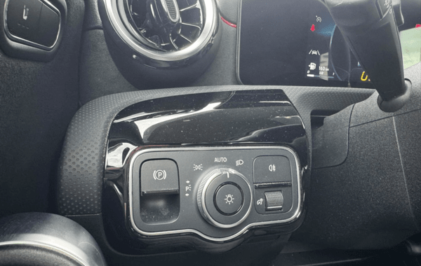 mercedes-classe-a-180-136ch-amg-line-7g-dct - 168854686