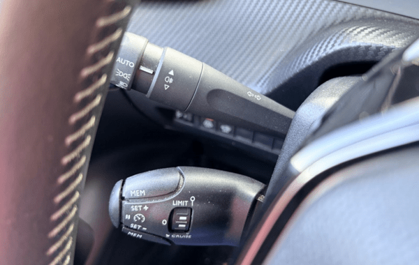 peugeot-2008-1-2-puretech-130ch-s-s-allure - 168954686