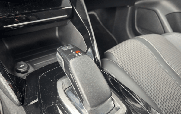peugeot-208-e-208-136ch-gt-pack - 169984686