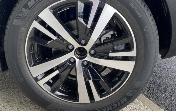 peugeot-3008-1-2-puretech-130ch-s-s-gt-eat8 - 82194686