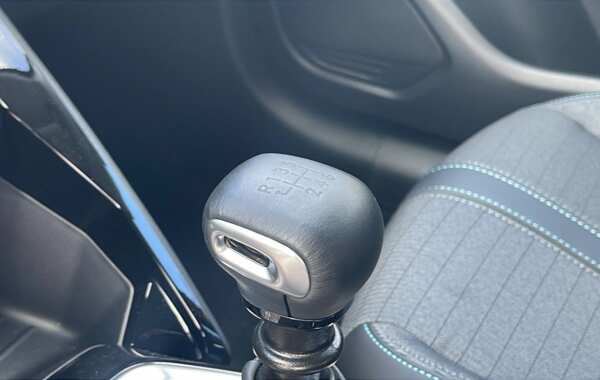 peugeot-208-1-2-puretech-100ch-s-s-allure-118g - 627104713