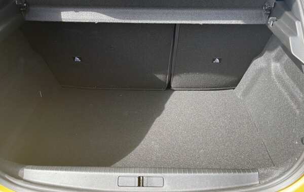 peugeot-208-1-2-puretech-100ch-s-s-allure-118g - 627104713