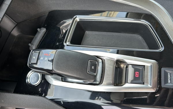 peugeot-3008-1-2-puretech-130ch-allure-s-s-eat6 - 711034713