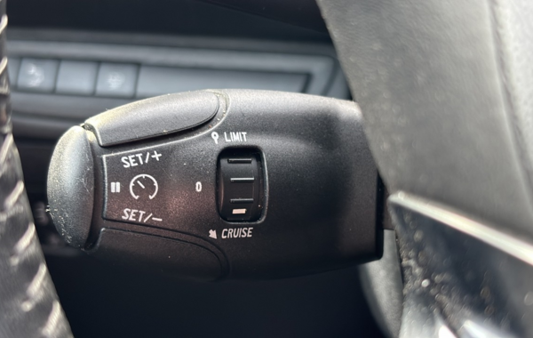 peugeot-2008-1-2-puretech-110ch-e6-c-signature-s-s-eat6 - 718224713