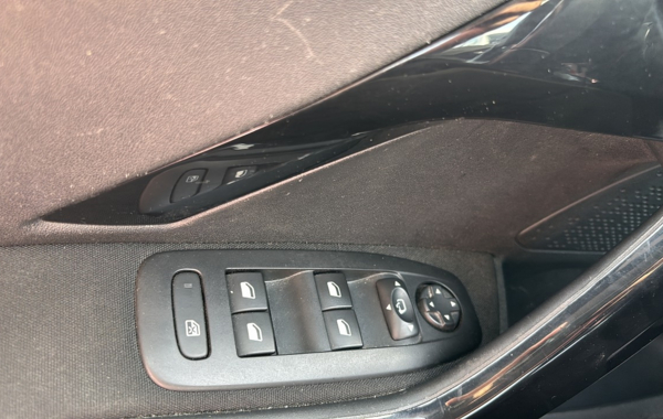 peugeot-2008-1-2-puretech-110ch-e6-c-signature-s-s-eat6 - 718224713