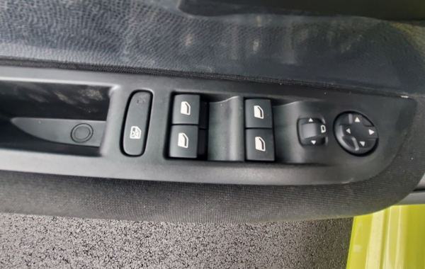 peugeot-208-1-2-puretech-75ch-s-s-active - 756764713