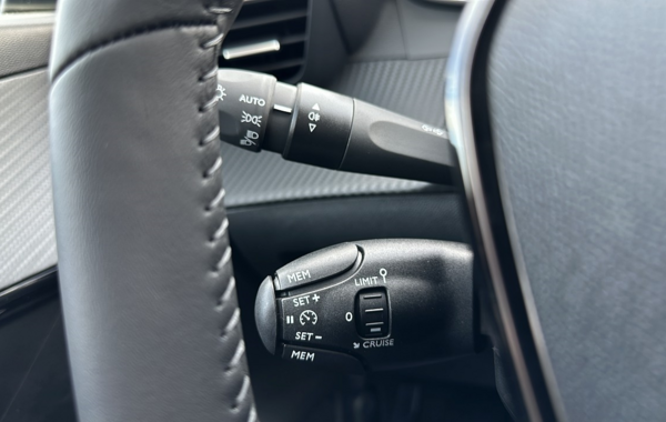 peugeot-208-1-2-puretech-100ch-s-s-allure - 781854713